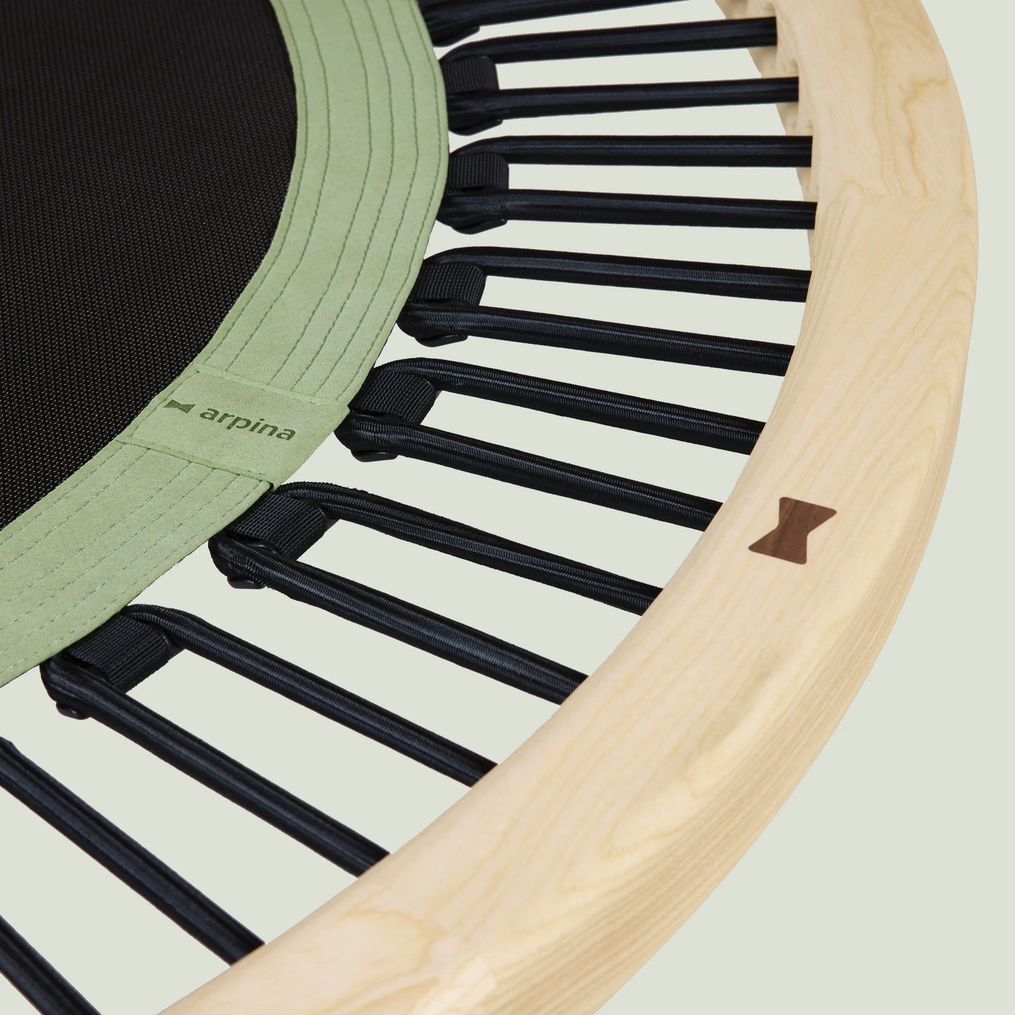 Treebounder 118, Esche