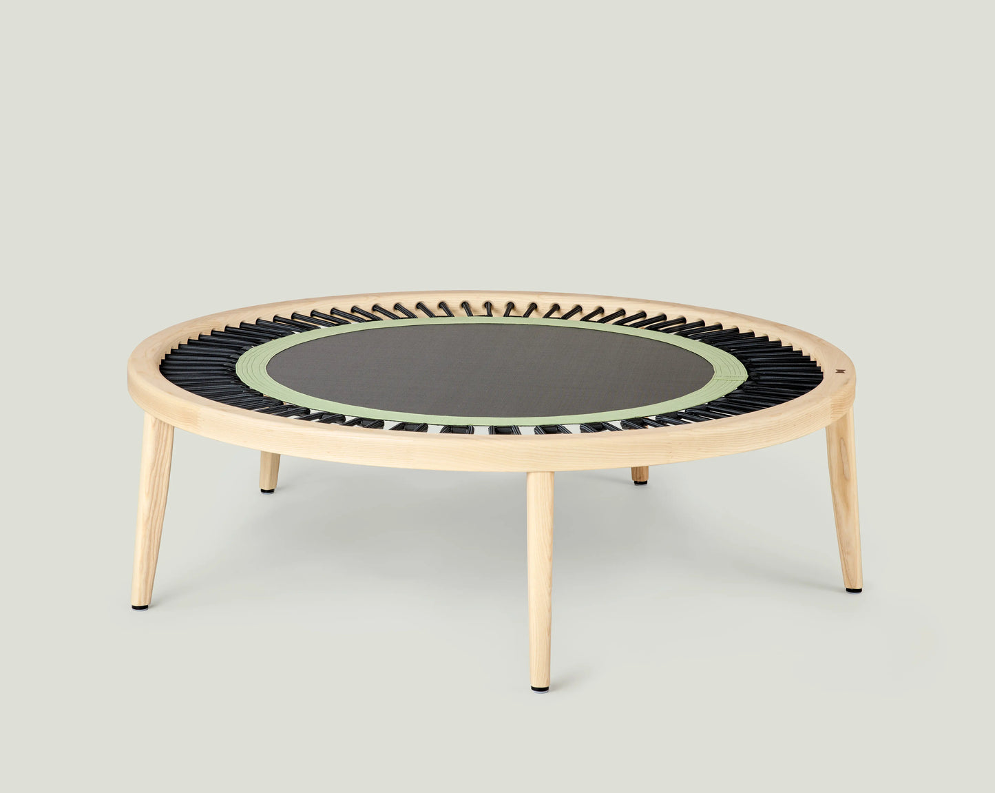 Treebounder 118, Esche
